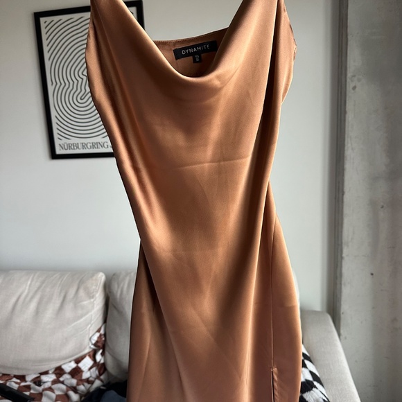 Dynamite DANI brown satin mini dress - Picture 2 of 3